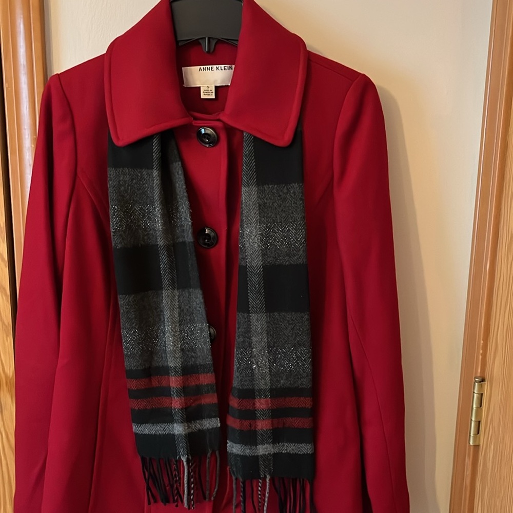 Anne Klein Red Coat Size Small with Scarf